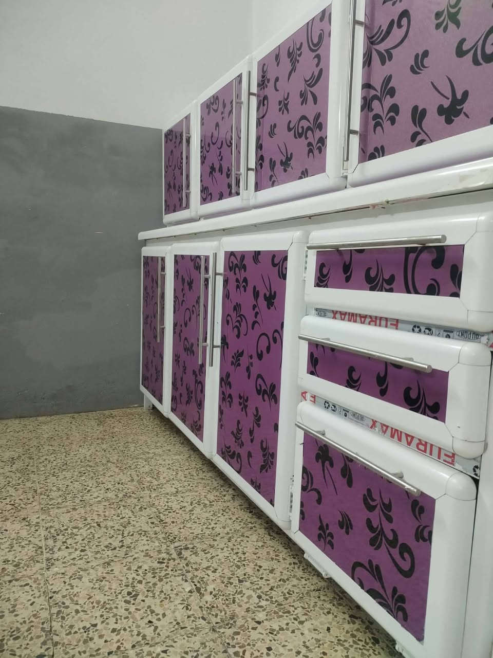 للبيع كاونتر مترين وسنكي مالو متر ونص كرانيت السعر 280 بي مجال قليل نظيفه وثقيل العنوان كراج الشمال التواصل خاص#الجميع


**إذا كنت صاحب هذا الإعلان وتريد حذفه لأي سبب، رجاءا أرسل رسالة إلى الدعم الفني**