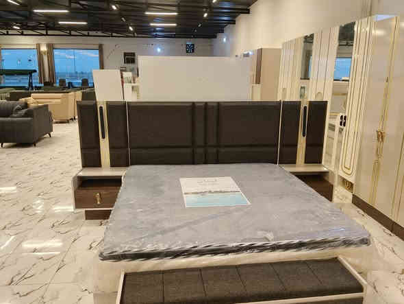 11 قطعه كنتور ملحق اناره براكيت بالسرير ثلاثة ألوان متغيره سرير مخزن دوشمه فاخره متوفره الان في معرض الشركه الكائن طريق رفاعي نصر مجاور جامعة اوما الاهليه للاستفسار اكثر يرجى الاتصال على الارقام التاليه
***********
***********
*********** واتس فايبر تلگرام 
البيع بطريقة النقد والاقساط 
الشد والنقل داخل محافظة ذي قار مجانا
