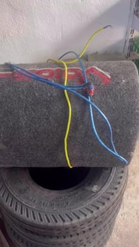 خوذة • مقاس وسط • مستخدم قليل