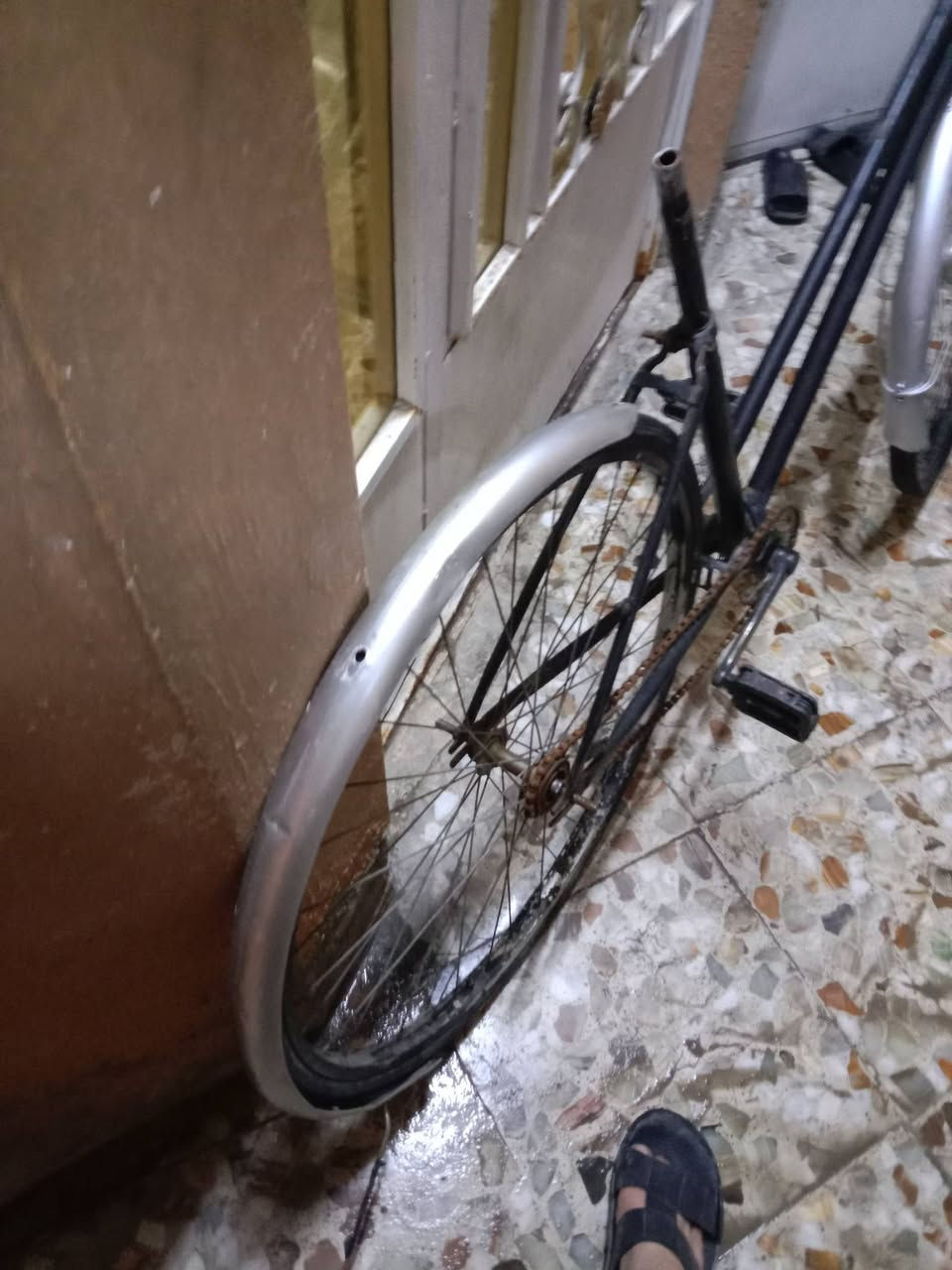 السلام عليكم بايسكل البيع سعر ١٥.  ماكاني بغداد ***********
