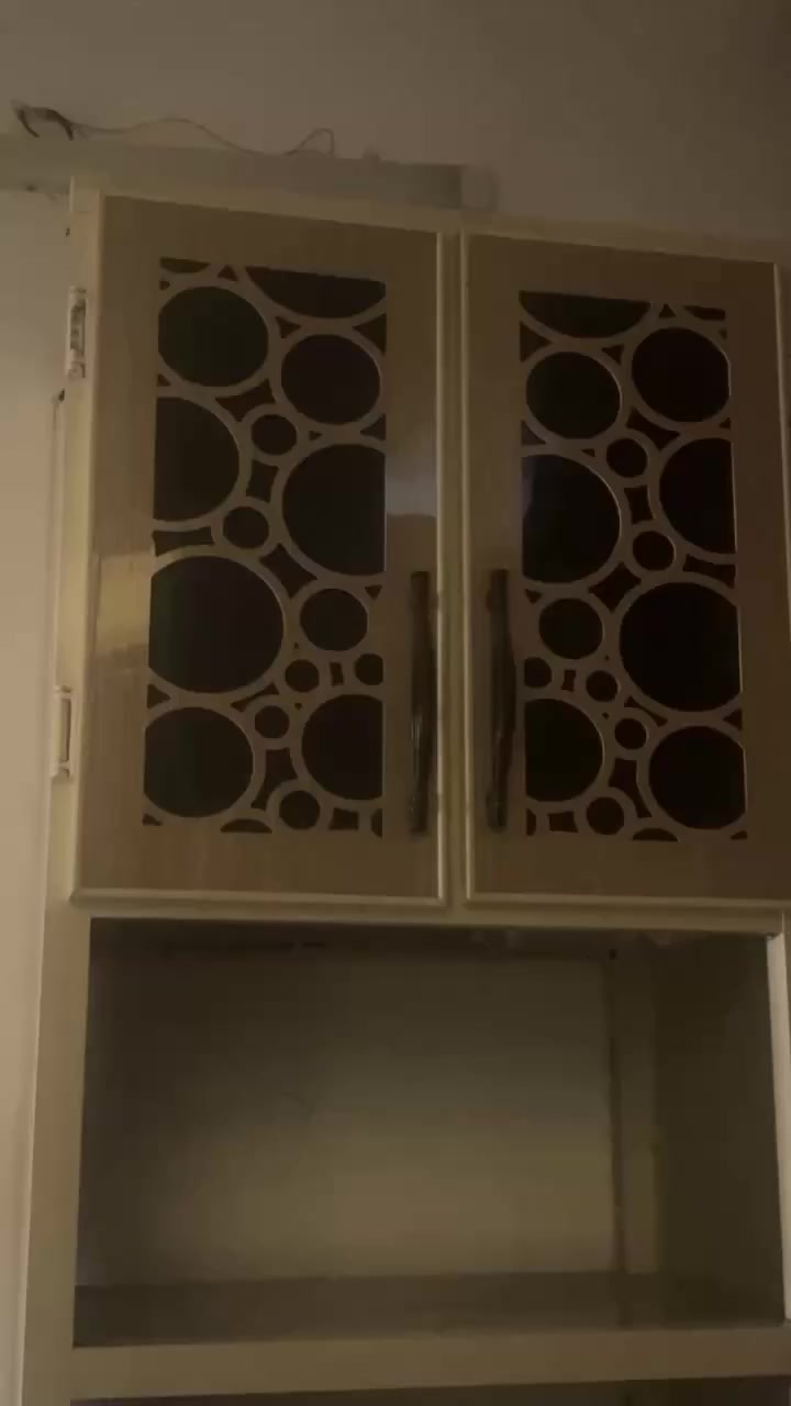 للبيع  كاونتر.  (ياخذ مايكرويف حجم كبير.    وفرن كبير) اخو جديد تفصال  مو يوقي
حي اور. 160.    ( الشراي يتفضل خاص)


**إذا كنت صاحب هذا الإعلان وتريد حذفه لأي سبب، رجاءا أرسل رسالة إلى الدعم الفني**