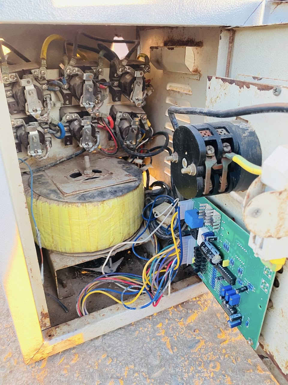 رافع قدره ابو ال 10000kv
شغالي مابي اي عيب السعر ١٨٠ يوجد توصيل


**إذا كنت صاحب هذا الإعلان وتريد حذفه لأي سبب، رجاءا أرسل رسالة إلى الدعم الفني**