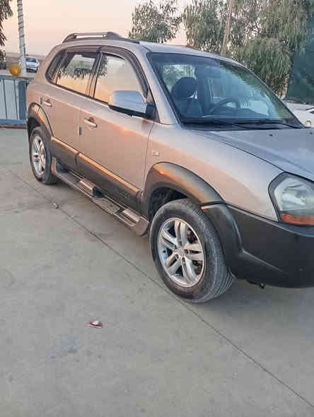 السلام عليكم
تكسون 2009 رقم نينوى الجديد شرط التحويل نظيفة احلى من الصورمحرك كيرشرط تفاصل موجودة بالسونار السعر 117 ومجال حگ الجية الشراي يتصل ***********
