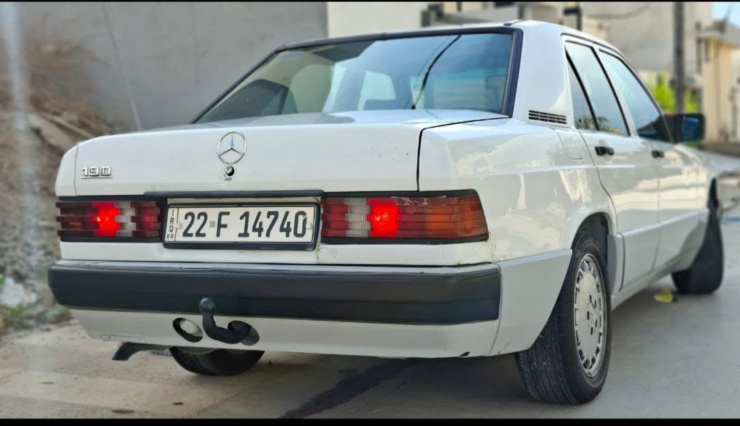 سلام عليكم للبيع مارسيدس 190 موديل 1988 محرك بيلاد 4 سلندر 2.0 كابريتر صبغ بلاد كيرعادي بدون تبريد قواعد دبلات سليمة تايرات جديدة و دبلات جديد هزة و سنوية جديد لحد 2031 سيارة غرفة جديد دشبول مابي فطر جاهزة ملاحظة محرك بي خيط تبخير بونيت و جاملغ امامي سكن صبغ و جاملغات خلفية تعديل بارد سيارة مابي معجون سعر 55 بي مجال مكان كركوك *********** شرط غرامة و تحويل
