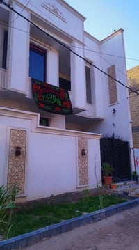 بيت لبيع المساحه 150 متر٫50 7 في 20بل الرواد الحاكيه يحتوي البيت على 6...
