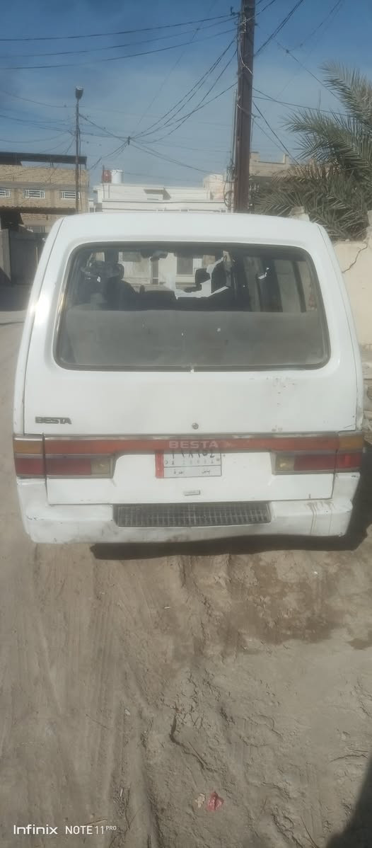 السلام عليكم 

كيا بستا 92 مكينه قبل شهر تجفيت جديد كير البارحة شديته اكسل جديد داخل جديد كشره حلو رقم بابل هيئه ما مسجله وعليه مرور بل 200 وره المشتري مالكه موجود تريد تحويل تريد وكاله السياره كله جديده ربع مذب عليه كبل للشارع مكاني بابل شارع 60  
          رايده 28 وبيه مجال

***********
