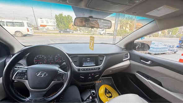 السلام عليكم
اكسنت 2018 للبيع سنوية باسمي السيارة نظيفة جدا بيهة شخط بسيط وطخة بلدوسة حادثها جاملغ خلفي بدون ايرباك 
السعر ١٢٠ وبي مجال بسيط جدا
ماشية 67 الف السيارة بوضع الشركة كلشي ييها نفسة وجديدة جدا 
الرقم
*********** بغداد
