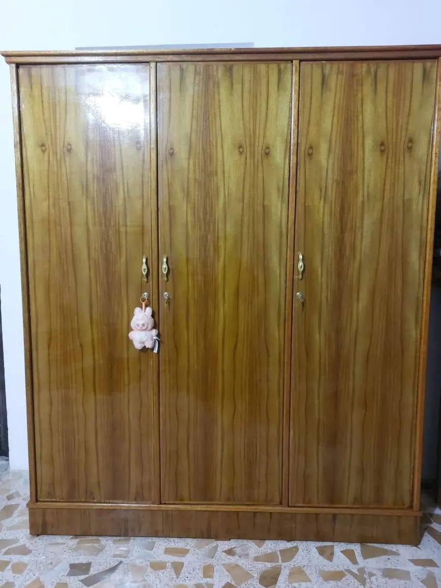 شغل نجاره عامه
بيبان _ كناتير _ بوفيات _ غرف نوم _ صبغ _ تصليح المستعمل _ جرابي 

للاستفسار رقم الهاتف او واتساب 
***********
