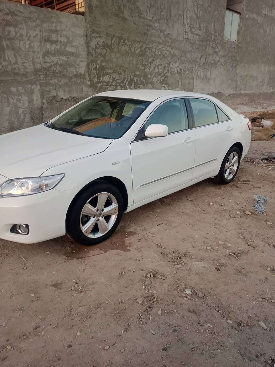 السلام عليكم كامري خليجي 2009 السياره بيها حادث خلفي ومعمره شغل درجه اولا تحويل مباشر رقم بغداد السياره ادامه كامل من صدر +تايرات +باتري سياره مال جناي وترهم مراوس حسب القناعه مكان فلوجه تفاصيل علا الرقم ***********/***********
