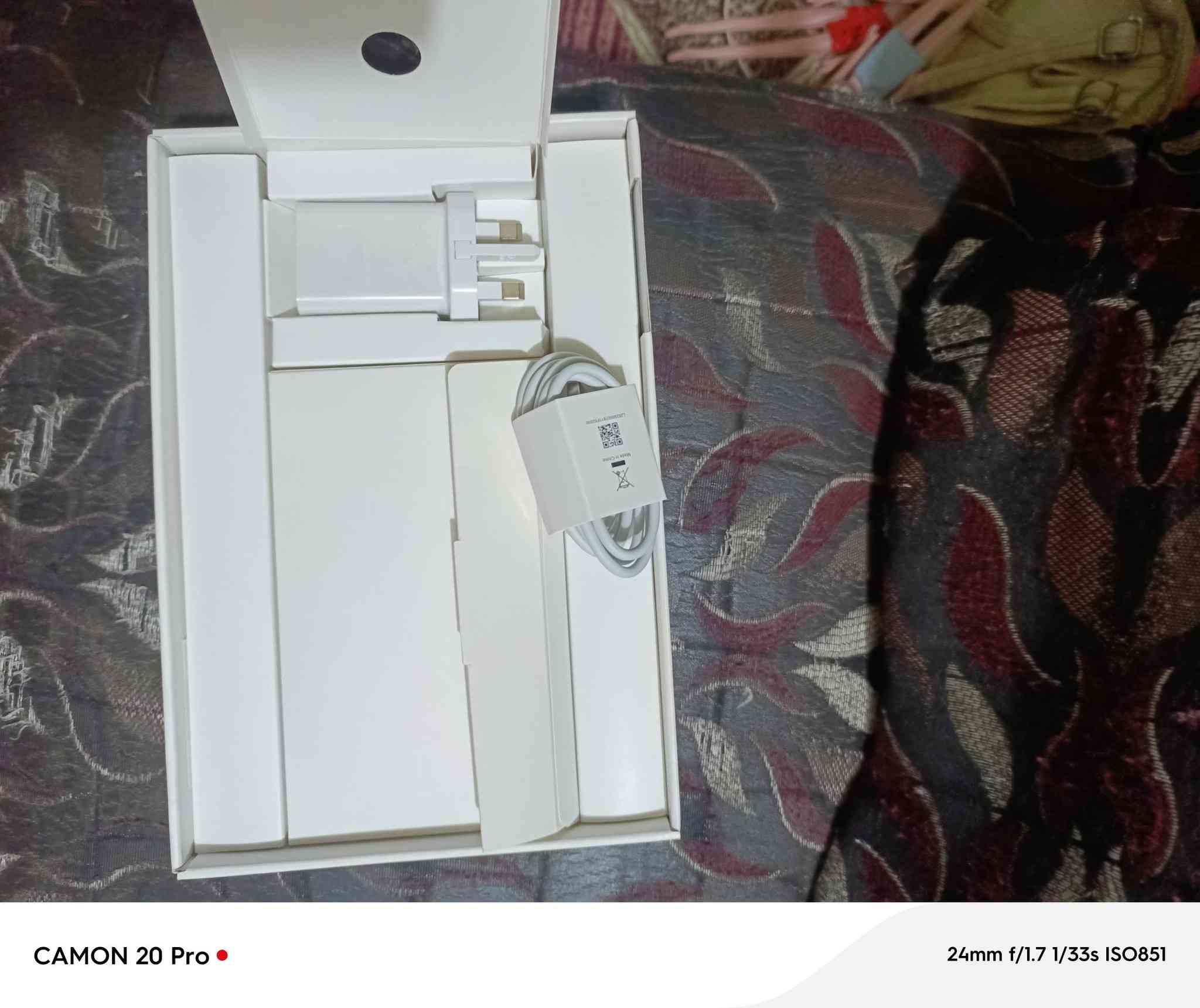 تاب هونر x8 الجهاز نضيف استخداد 10 ايام غراضه كامله السعر 125 بي مجال رقم ***********
