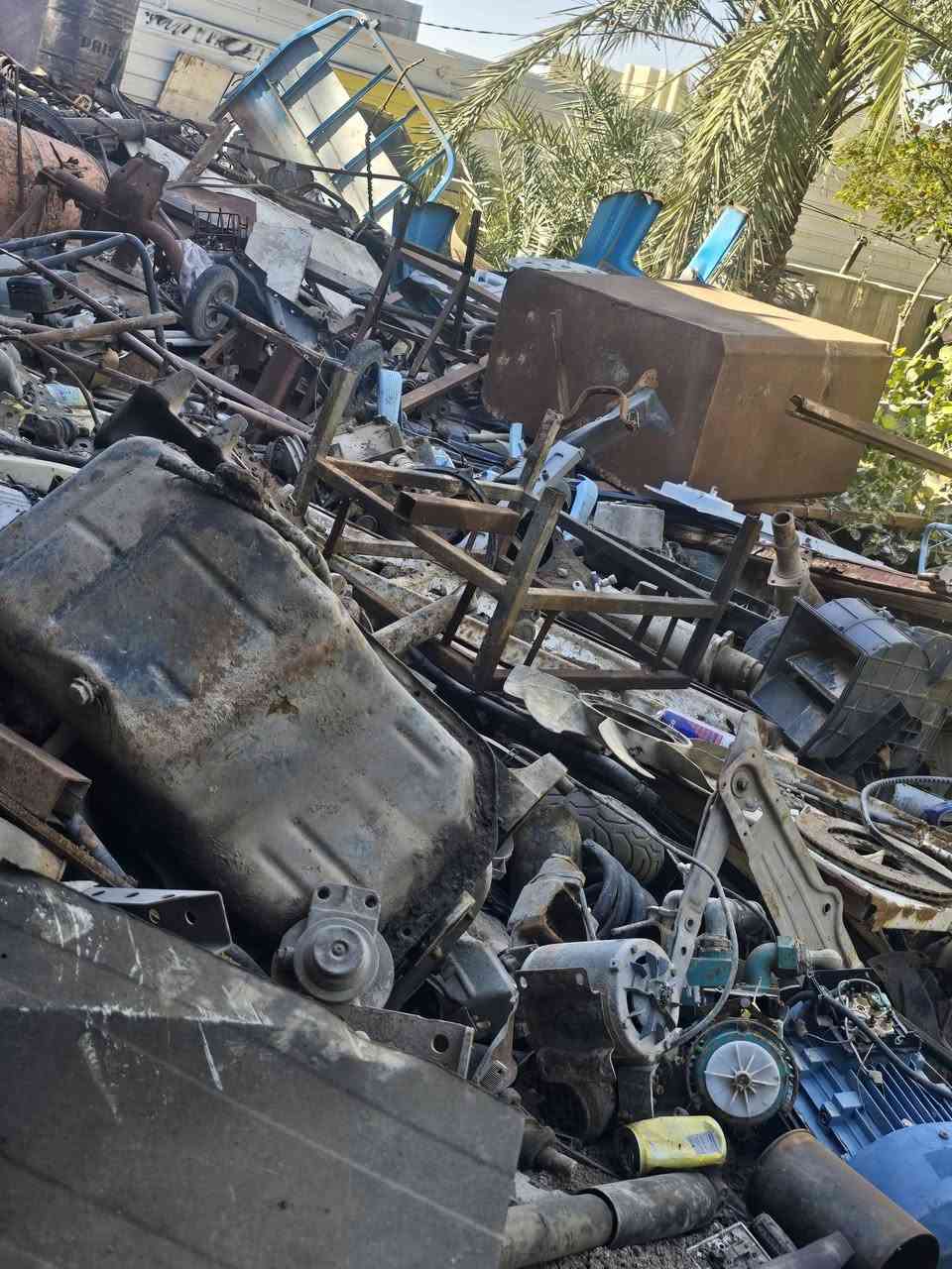 حديد للبيع مع موالدات مخبوط خبط ابيع شلع  مكان بابل ***********
