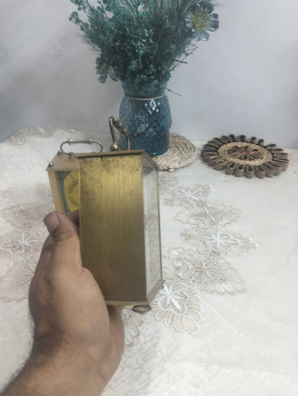 للبيع 
ساعات عدد 2
الاولى شغالة
و2غير شغالة
المانيات  النوع الثقيل نحاس
بغداد
***********

