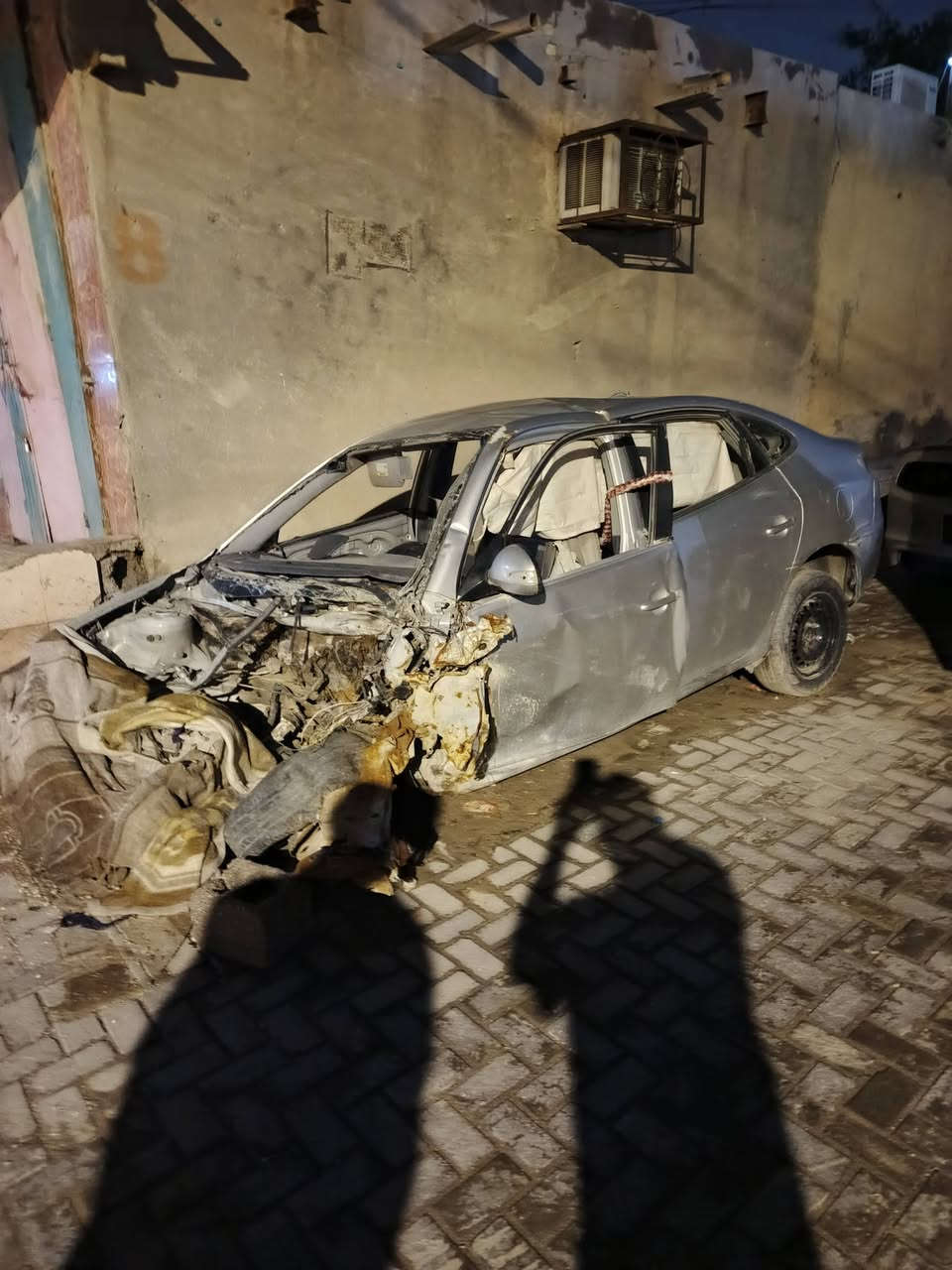 يالله سلام عليكم شباب سياره عندي لبيع النتر صابونه لبيع بيه ضربه بجم رقم بصره بسمنه سياره حلوه ونضيفه بس يرادله ترتيب مكاني بصره تشتري منا احولك منا مديل 2011 مستعجل على البيع رقمي *********** السعر 25 وبيه مجال قليل مضرر كلش لحد يكسر # ملاحظة  الوحات مفدتقدة بلحادث سنوية موجودة وراعيها موجود
