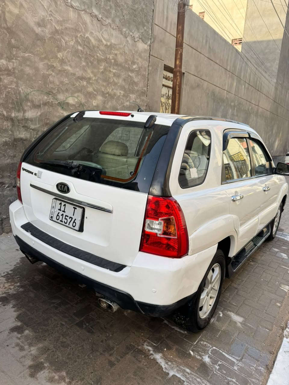 السلام عليكم 
كيا سبورتاج ٢٠٠٩
وارد خليجي 
السياره جاهزه مكينة گير حداده كفالة
السياره بيه قطعه وحده صبغ فقط
السعر ١١٨ وبيه مجال بسيط 
مكاني بصره 
للاستفسار الاتصال ***********
