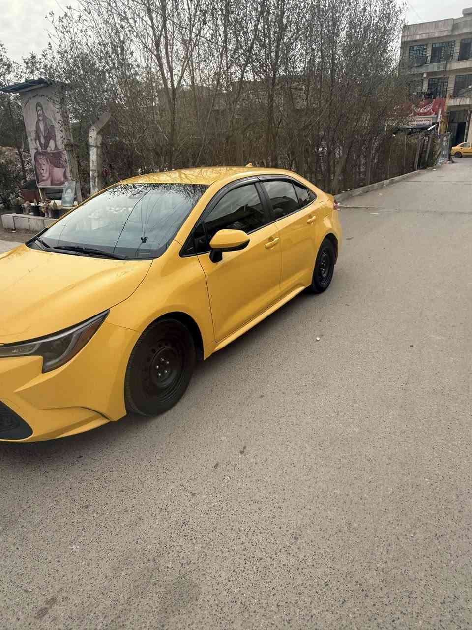 السلام عليكم.  للبيع كورلا وارد امريكي موديل 2022حادثهه موضح في الصور تبديل جاملغ وباب اصلي نفس اللون سياره جديده واحلى من الصور رقم وهزه وهيئه هذا الاسبوع سويتهن رقم بغداد مكاني بغداد  للاتصال ***********السعر ١٦٧
