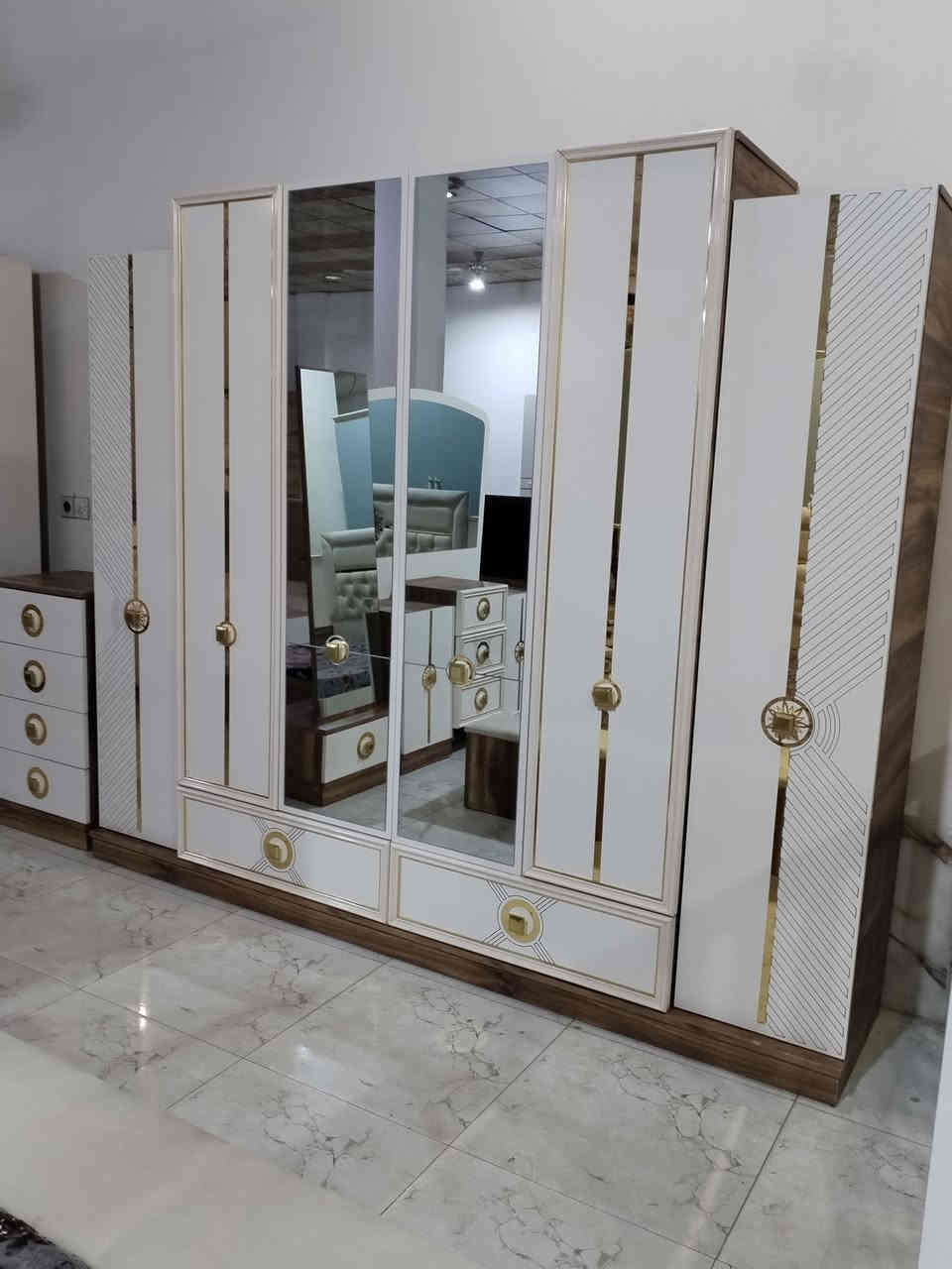 غرف نوم تركي 9قطع مستعمل كلش قليل للستفسار ***********
