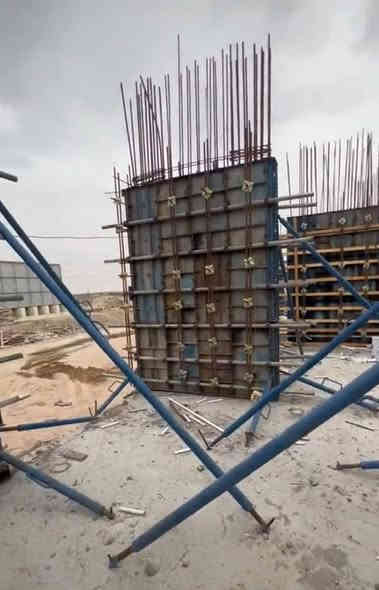 سلام عليكم حدادين تسليح نعمل جمع نواع تسليح بنايات رفات  مع كادر 20شخص  نخذ قطعي وعله طن   لي عده شغل فل يتصل     *********** بي واساب
