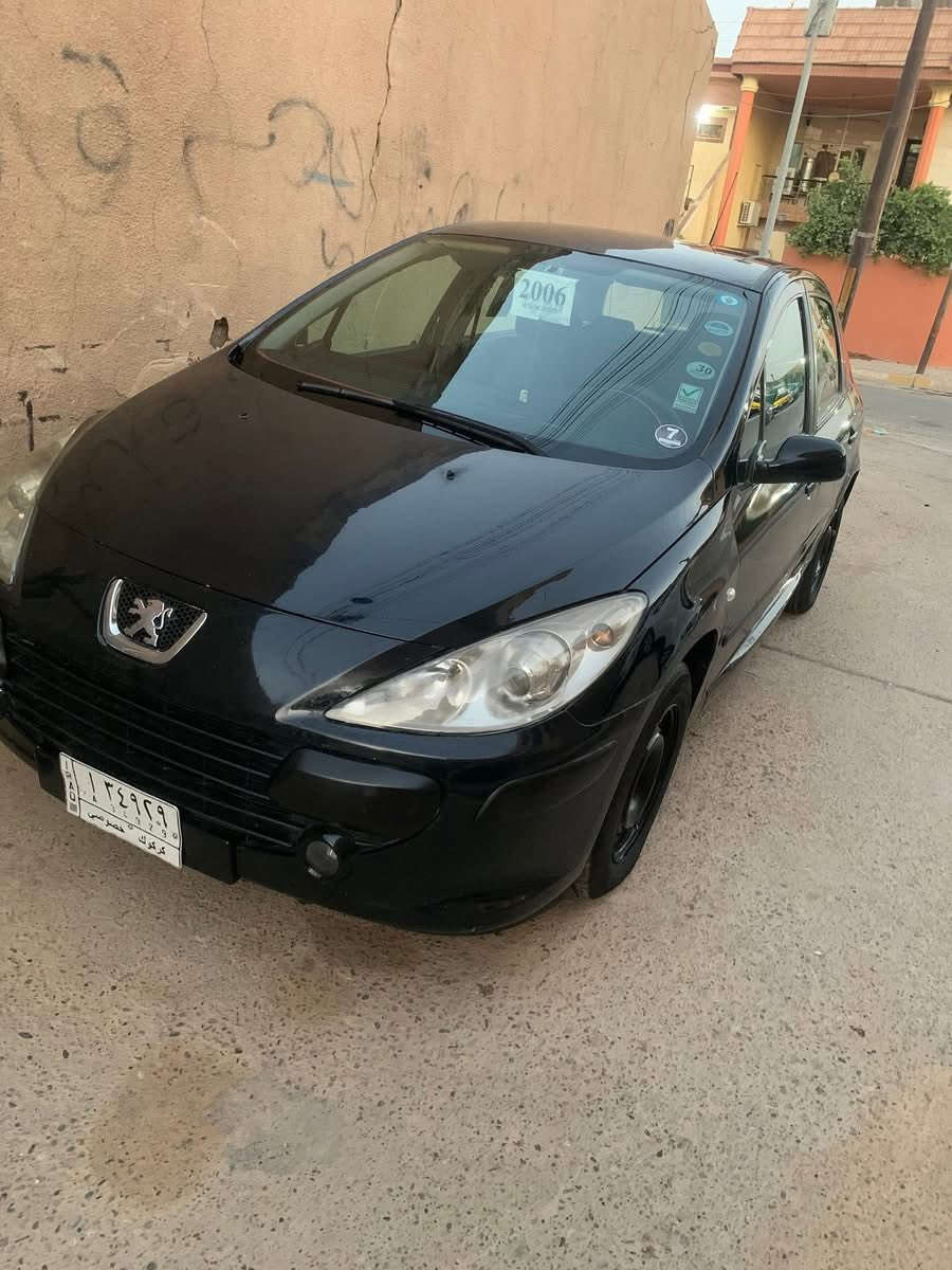 بيجو ٣٠٧ موديل ٢٠٠٦ 
سيارة جاهزة 
كير و محرك كلشي جاهزة
كهرابايات كل بيلادي 
تبريد جاهزة 
شاشة ايباد 
تايرات جديد
سنوية جديد بسمي ثاني يوم تحويل 
بيطاق بنزين اكو  
سبغ عام 
سعر ٥٥ 
*********** 
***********
