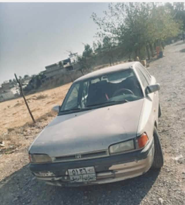 مازدە بۆ فرۆشتن
سەیارەکی توند و رێک و بێ مەسرەفە
رەقەمەو بەناوی خۆمە
هیچ لێدراوی و دەعمی نیە
یەک بست بۆیاغی هەیە و یەک تۆز ساردی هەیە
هیچیتری سبوغ نیە.
مۆدیل ١٩٩٢
گیرو مەکینە بەشەرت
سعری ٣٧ وەرەقەو معامەلە.
0772 547 0748
شوێن کۆیە.
