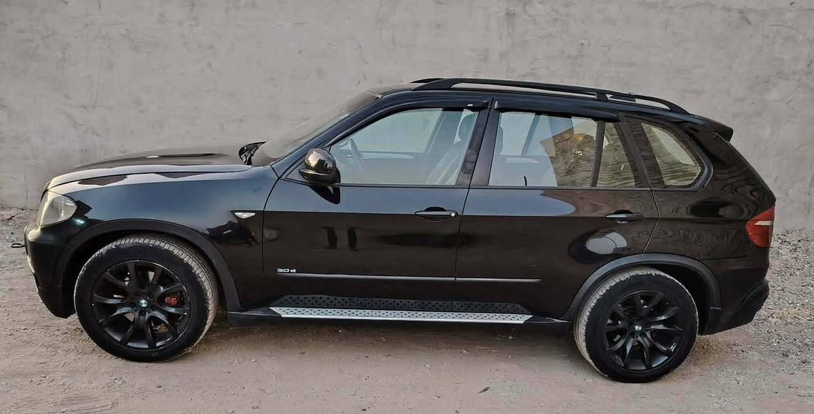 للبيع.  x5   مديل 2008فول سبعه راكب بدون ضرر ديزل محرك 3000  تك تربو نوزل ميماتي صبع مكانتين مال جراد سياره جاهزه تبرد شغال هزه رقم سنويه جديد باسمي العنوان موصل السعر 125 مكلف بل نشر ***********
