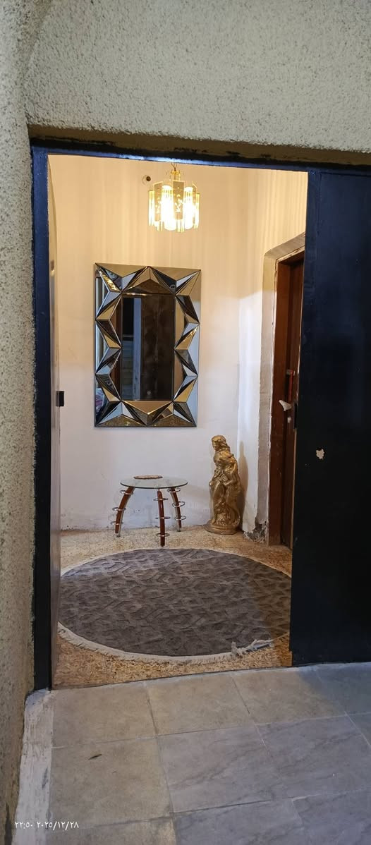 سلام عليكم
بيت طابو صرف اليوسفية منطقه حي السجاد قرب الفوج 
مساحة البيت 200 متر
واجهة البيت 17 متر
نزال البيت 14
يتكون البيت من مدخلين مدخل رئيسي مدخل مطبخ 
الطابق الارضي يتكون من استقبال وحولي وغرفتين نوم مطبخ وصحيات 
الطابق الثاني 3 غرف نوم وصحيات 
مراجعة واستفسار اتصال على الرقم :*********** 
ويتوفر اتصال وتساب على هذه الرقم
