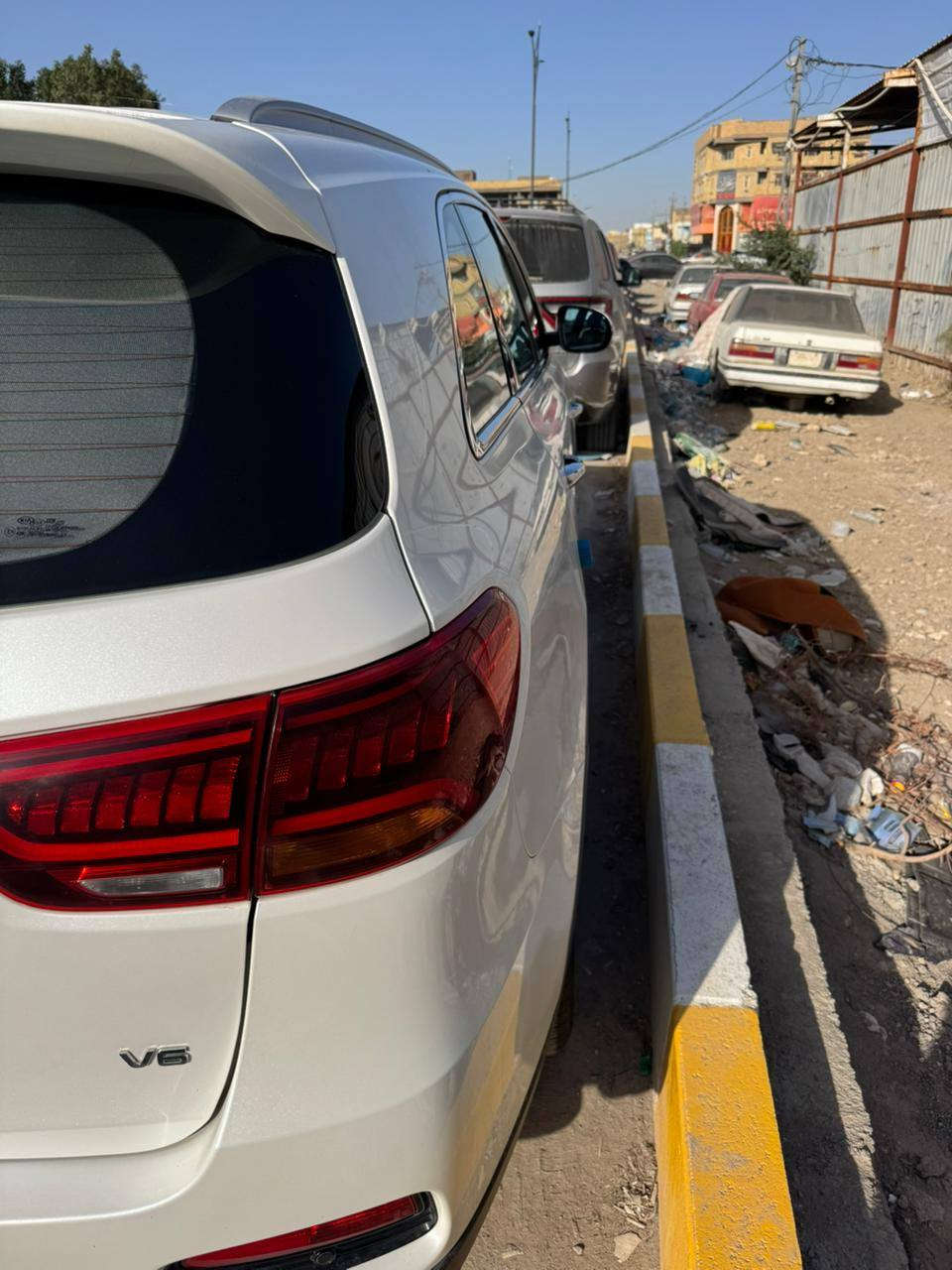 سورنتو للبيع2018 ذي قار السونار موجود بالمنشور طخه خفيفه فقط السعر250وبيه مجال الاتصال *********** ناصريه الشموخ
