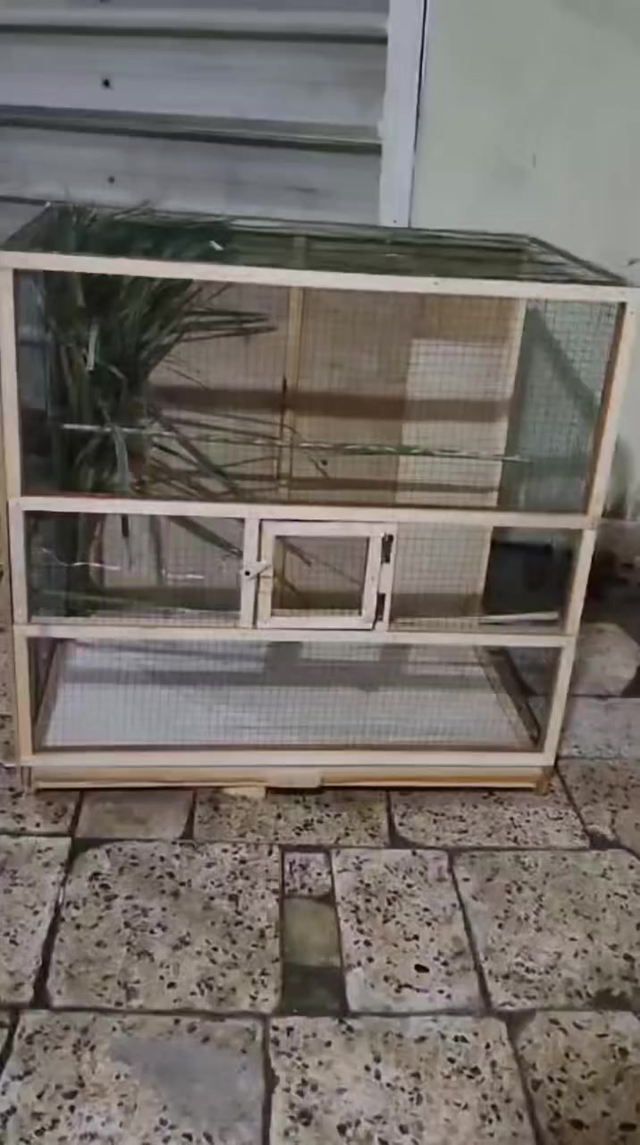 السلام عليكم 
قفص بلابل السعر20للتواصل***********متوفر واتساب
