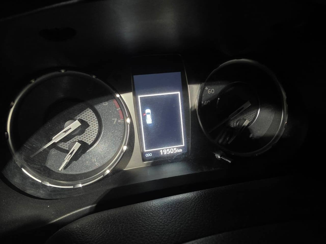 السلام عليكم
بيكب هايلوكس 25 
رقم بصرة 
فول مواصفات 
مبدل بيها بنيد وبجم مال تفصيخ اصلي 
السيارة ما متعوبه ابد ماشيه اقل ال 20 مثل ما موجود بالصورة يعني بعدها شبه زيرو 
السعر 295 ورقة وبيها مجال بسيط 
بعدها بالضمان من شركة ساس
المكان:البصره الزبير
***********
