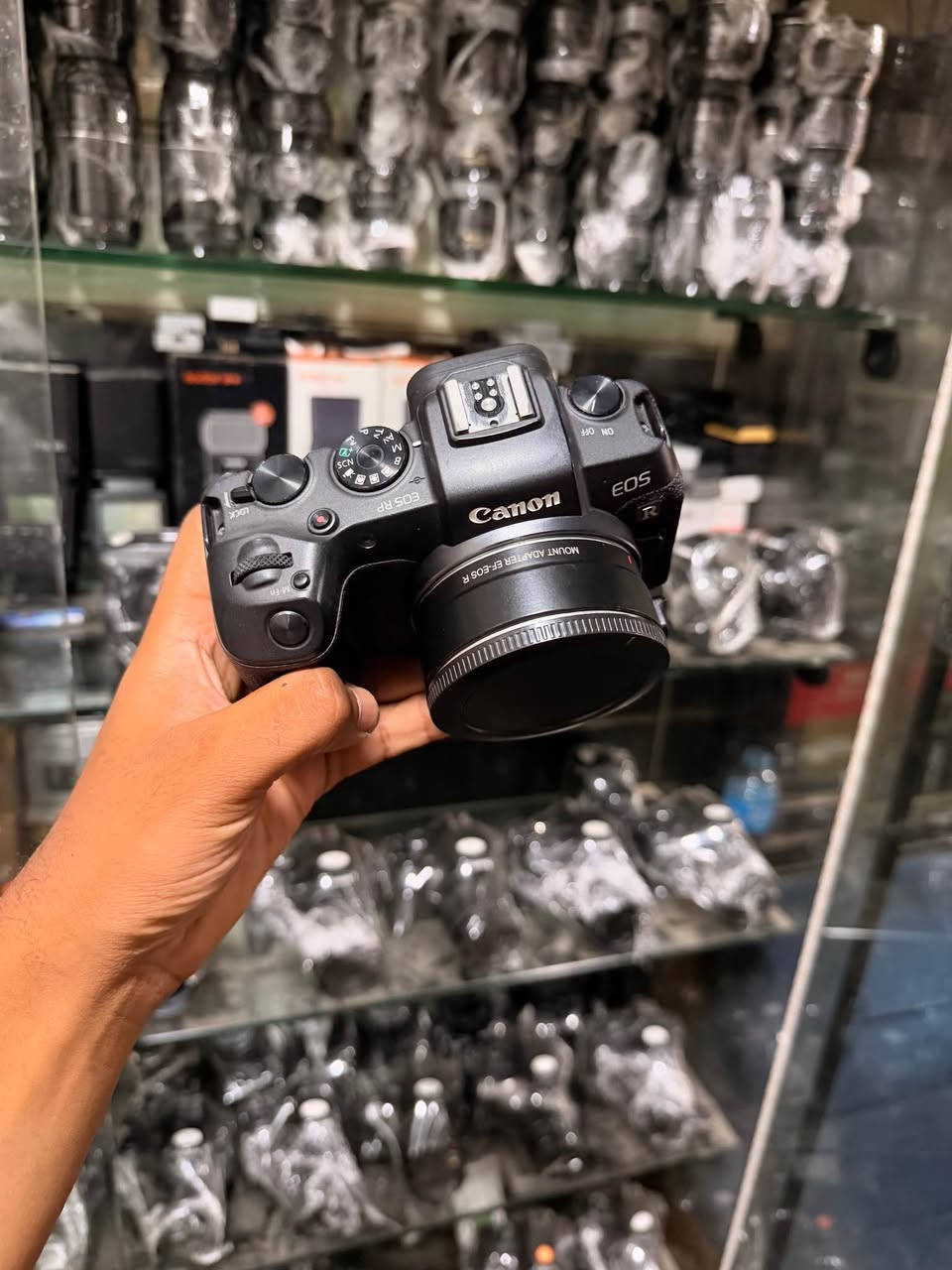 🌟 **عرض خاص من Zoom Store على Canon Rp
📸 **الحالة**: كسر زيرو، شتر / 5k
✅ **المستلزمات**: الشاحن، الحزام، البطارية، 
🚚 **توصيل** لجميع المحافظات  
🔒 **ضمان 3 شهور**
السعر 35000
📩 ابعتلنا رسالة واحنا نبعتلك فيديو يوضح حالة الكاميرا بالكامل!

📍 شبرا الخيمة، أمام محطة المترو  
0⃣1⃣1⃣0⃣0⃣5⃣3⃣4⃣8⃣7⃣3⃣
📞 01100534873 القاهرة, مصر


**إذا كنت صاحب هذا الإعلان وتريد حذفه لأي سبب، رجاءا أرسل رسالة إلى الدعم الفني**