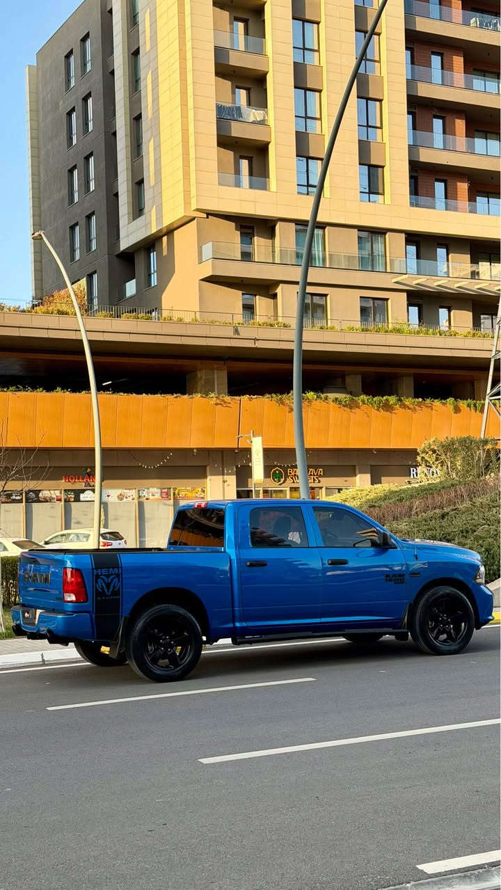 بەناوی خوای بەخشندەو میهرەبان
🌑دوج رام پيكاب مەكینە مەرغوب ٨ پستۆن ٥٧٠٠ دەرگا گەورەی بۆدی كورت مەرغوبترین حەجم
سریارەكە زۆر زۆر تازەیە لەشەریكە بە سفری چۆنە بەو شێوەیە سەیارەكە تەنها ٤٤ هەزاری حەقیقی رۆشتوە📦📦📦
🌑تەنها چامەلەغی پێشەوەی بۆیاخە بە بێ ئێرباگ بە بێ ناو گرتن واتە ئێرباگ نەتەقیوە و ٢ پارچەش گۆراوە بە بیلادی نەفسی ڕەنگ بێ بۆیاخ
🌑گێر و مەكینەی تاقم پێش و دوای هەمویمەزبت و نەكراوەتەوە
🌑سەنەوی و هەزەو فەحسی هەموی تازەیە
🌑مواسه فات:
{كاميرا-حةساس-شاشه گةوره- كوشن كارەبا - كوشنەكانی لەگەل سوكانی كارەبا-بلاجكتۆر -دەبل ئەكسل زۆر مواسەفاتیتر.....}
نرخ:٢٣٠وەرەقەو مەجال
شوێن:سلێمانی
📞📞***********

بسم الله الرحمن الرحيم  

🔴 خاص سيارة  دوج رام بيكم  محريك  مرغوب ( V8 - 5.7 ) و باب طويل بودي قصير مرغوب 🔥

رام    2023    كلاسيك   سيارة  جديدة  بل باكيت  ماشية ٤٤الف فقط📦📦  🖐️

🔴 سياره  فقط جاملغ امامي ضبغ بدون ايرباك بدون دواخل شرط  جديد جديدة   سونار موجوده🖐️

🔴 كير و محريك و صدر  كلة  مضبوطة  شرط كفالة بدون فتح

🔴 سنوى   فحص و هزة   كلة  جديدة  👍

🔴   مواصفات  
{   كاميرا - حساس - كوشنات كهربائى
 - ٤*٤  -شاشة كبير-  ستيرن هيتر و كهربائي-  ڤوليوم   - بلاجكتور - فورويل - كوشنات تدفية  }
-----------------------------------------------------

🔴  سعر       230 💵
🔴  مكان      سليمانية  🌇
🔴  رقم      *********** ☎️
----------------------------------------------------- السليمانية, العراق

