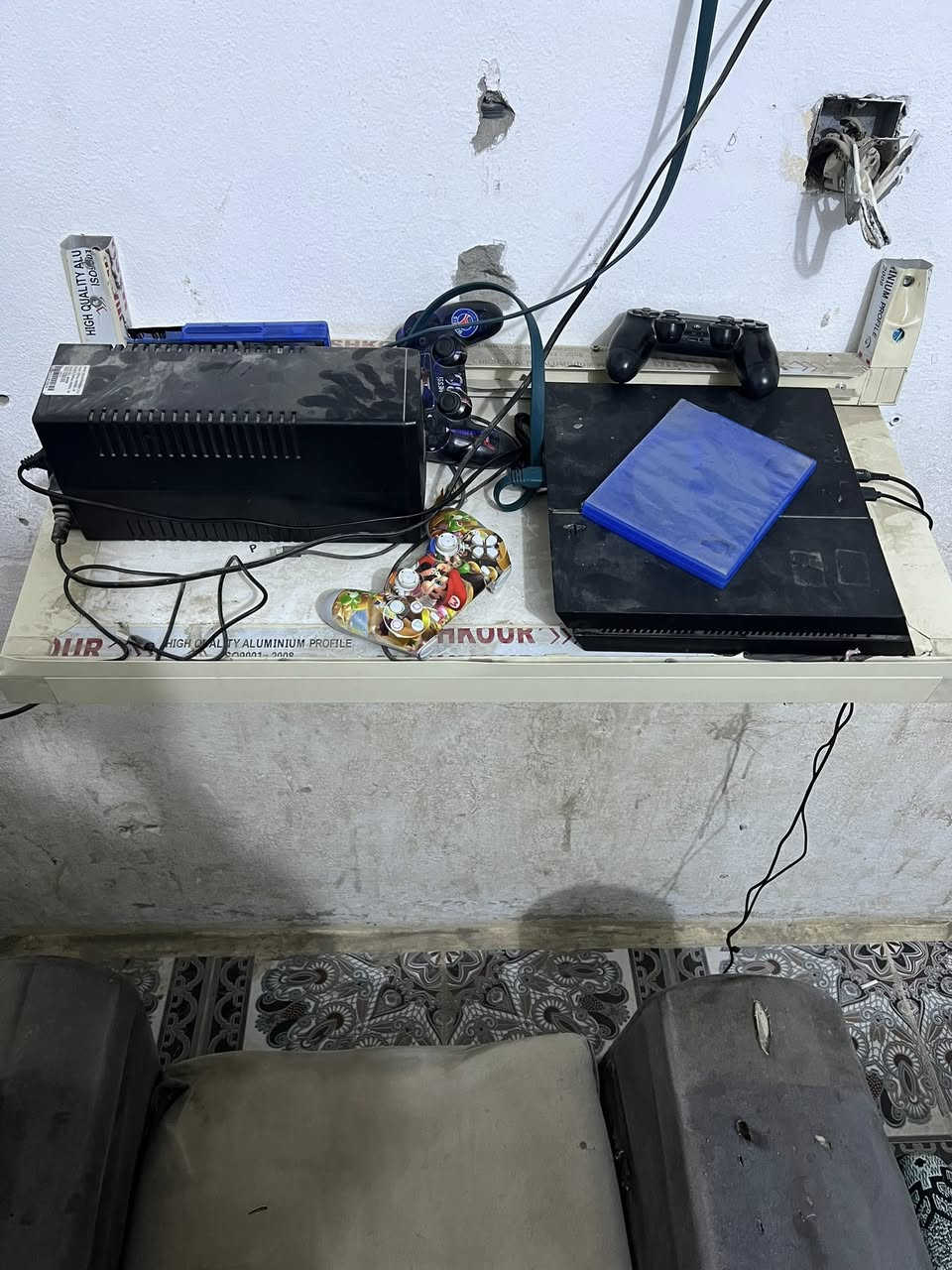 سلام عليكم
غراض قاعه بليات وفيشه وشاشات 
وقراص 
ويدات 
و UPS
للاستفسار والتواصل اتصال 
*********** 
متواجد خاص
