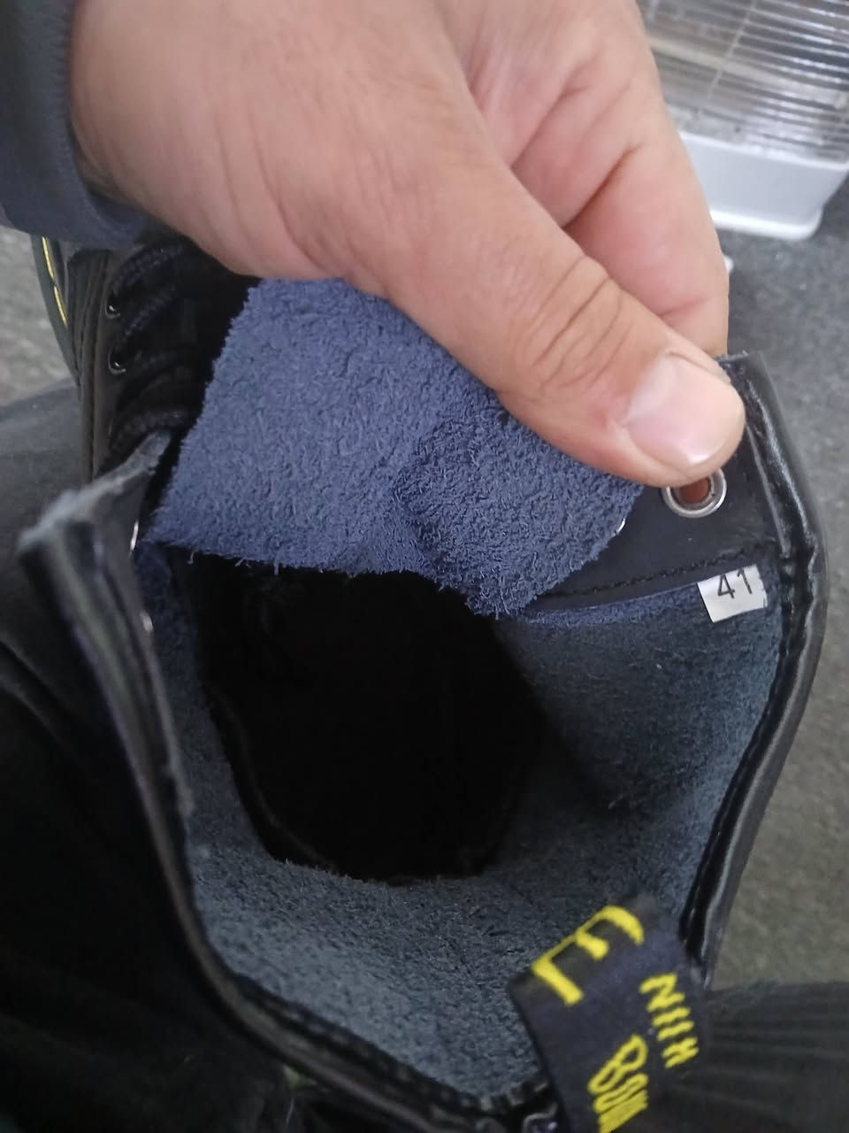 السلام عليكم...بوت بهل شكل وجمال ورجنال جديد قياس ٤١
سعره ٢٥ الف يتوفر توصيل


**إذا كنت صاحب هذا الإعلان وتريد حذفه لأي سبب، رجاءا أرسل رسالة إلى الدعم الفني**