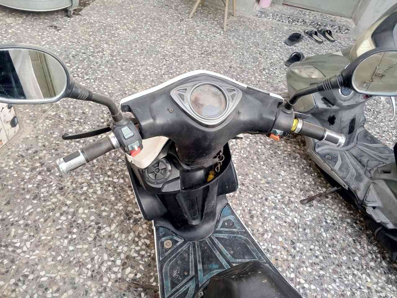 ماكس صيني  بس هندر ميشتغل  سعرهه ٣٠٠ وبيهه مجال مكان شعب ***********
