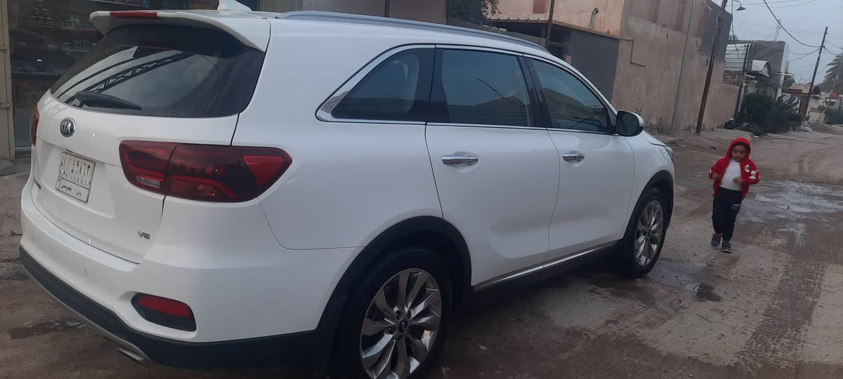 للبيع سورنتو 2020 خليجي 

 

محرك 6 سلندر مكفول كير مكفول 

ماشيه 118

شاشه جبيره

بصمة تشغيل وابواب 

صندوق كهربائي 

نظام ترحيب بالابواب 

كاميرا خلفيه

بردات خلفية بلادي  

حساس امامي خلفي 

تحكمات ستيرن

7 راكب 

وبقية المواصفات معروفه بالسورنتو 

السيارة جديدة  وبدون نقص جاهزة ومال جناي سونار موجوده داخل منشور موضح شنو بيها سيارة مكفوله من صبغ 

السعر 257 وبيها مجال 

مكان السيارة بابل 

***********
