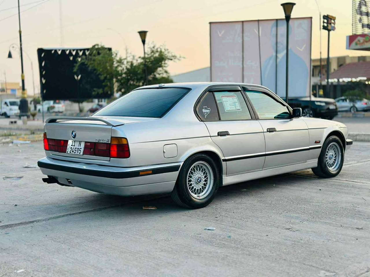 عنوان بغداد الدورة ابو دشير ***********
اسلام وعليكم  بيئم 525 اصل بليتة وسنويه موديل 1992 صبغ جماليه كير محرك مكفول تبريد شغال  سيارة جاهزة رقم بغداد انكليزي هزة جديدة تحويل ثاني يوم  سعر 65
