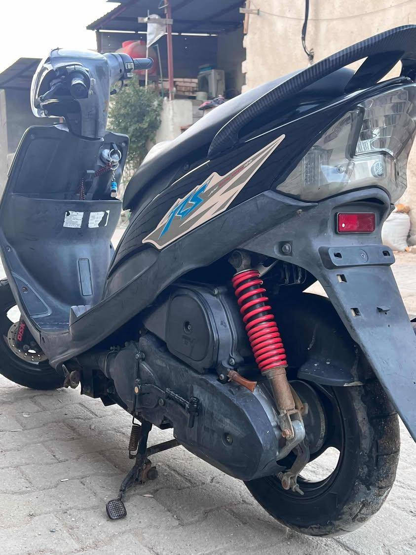 يا الله بسم الله الرحمن الرحيم
ماكس عدلة ما مفتوحة بلادية الدراجة عدا الكفر والبقية ختم واحد ومكينة 49 كاملة مكملة الدراجة شغالة ماناقصها شي السعر 850 وبيها مجال بسيط فقط
العنوان الشرش القرنة الصويلح 

للتواصل واتساب ***********
