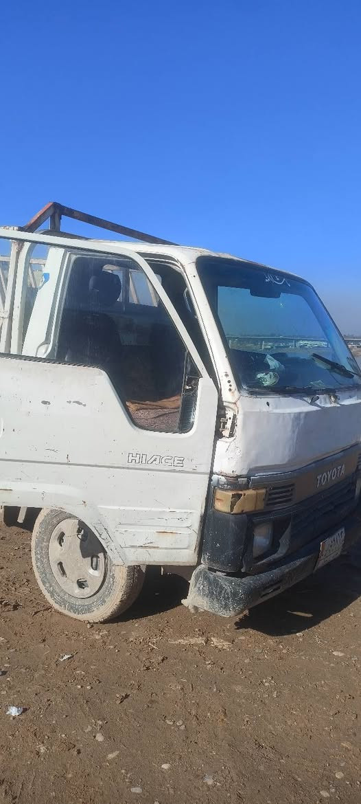 السلام عليكم تيوتا حمل
رقم ألماني ✅
محرك بداية صرف ✅
شرط التحويل ✅
باتري جديد ✅
بانزين وبيها كابون ✅
السعر 32 وبيها مجال✅
رقم الهاتف 
***********
***********
