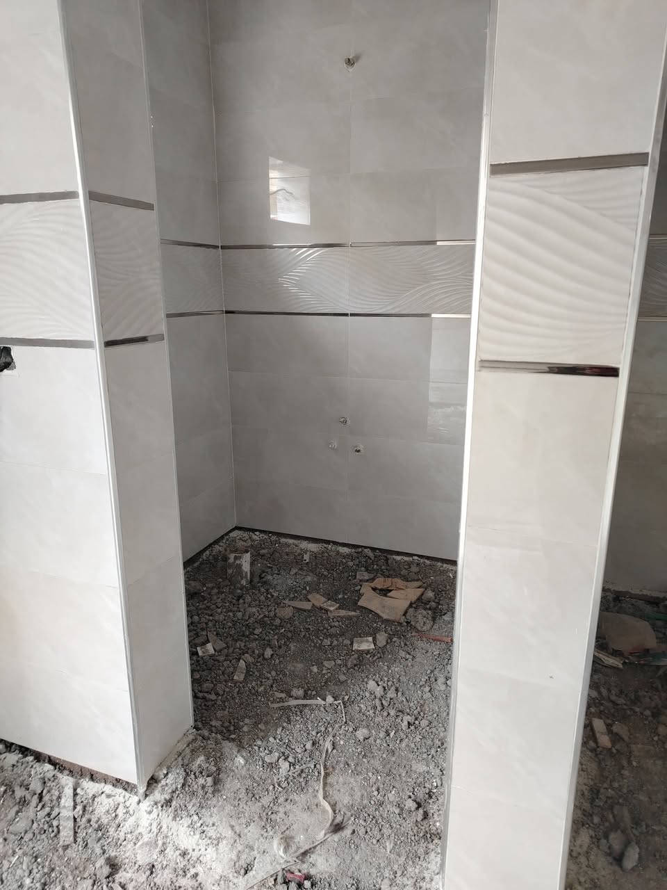 سلام عليكم اني وسطه كاشي موجود بل كه ركوك بل سعر مناسب      وه ستاي كاشي به ده سته به سعري كونجاو ***********
