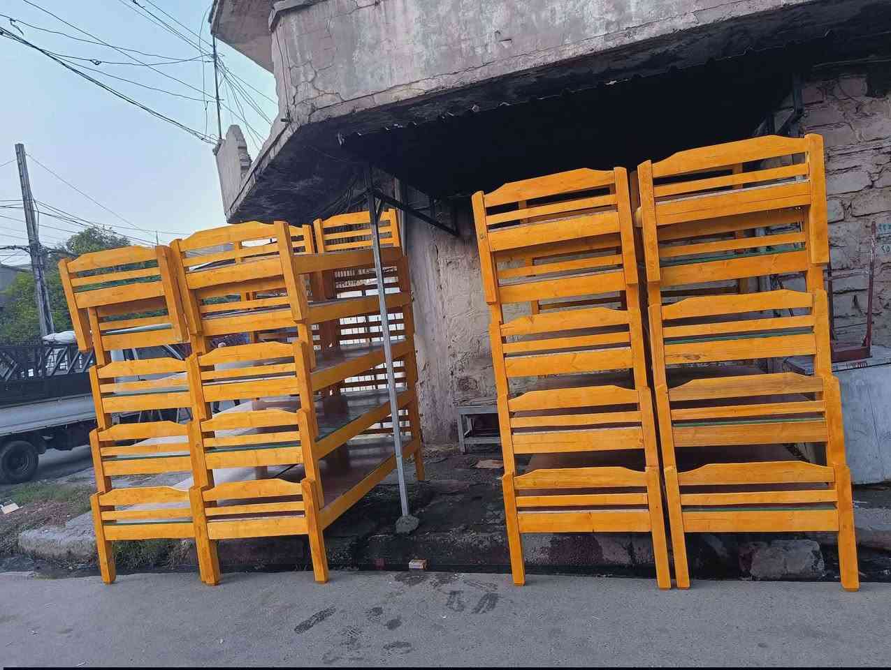 تخت نفر جديد
قياس 80×200
خشب عراقي ثقيل درجه اولا 
ابلوك اسود 16ملم
رجل 3×3
جسر عدد 6
سعر 50 
توصيل داخل الموصل 5
جملا /مفرد 
تريد صبغ تريد ابيض
شرط جديد خشب غير مستعمل
اشوفه كدام المندوب ما عجبك يرجع 
موقع الكرامه /خلف مشتل الريحان
***********/ واتساب
***********
