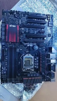 كمبيوتر مستعمل • الكترونيات