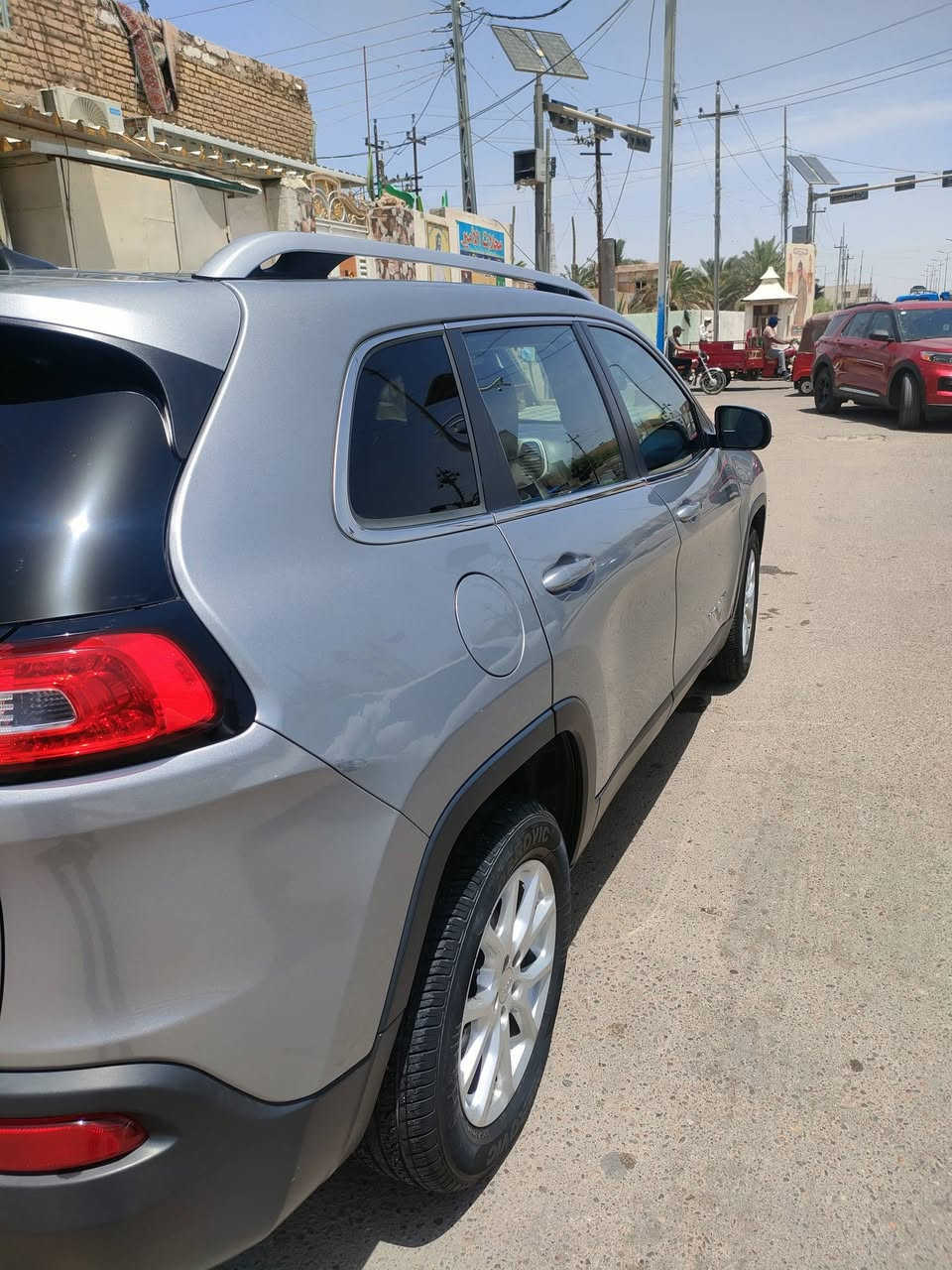 جيب بزون كلين بدون حادث رقم ميسان محرك 2400 كفالة من الصبغ والتبديل سيارة جاهزة تبريد تخم تاير حدادية
***********
  السعر 130
