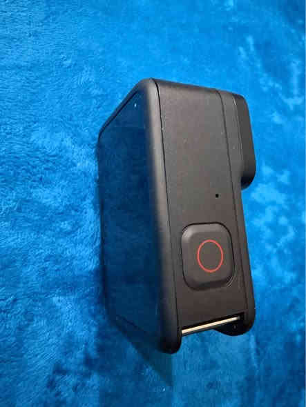 كامره سوني 6600
عدسه 55/210
كوبرو 11

رقمي *********** سوق الشيوخ
