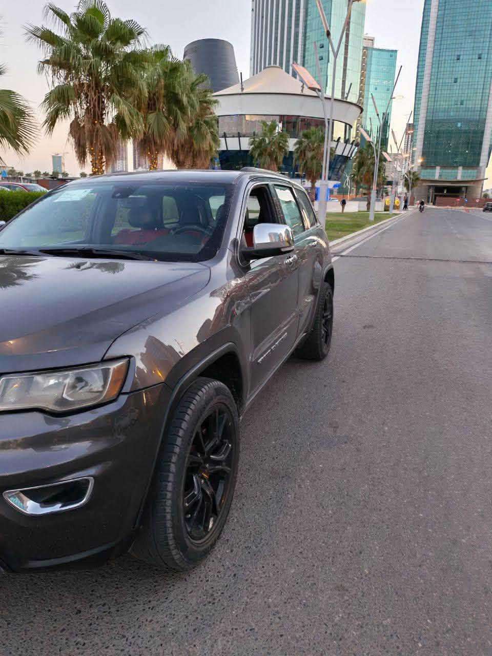 السلام عليكم 
جيب گراند شيروكي موديل 2020  محرك V6 3600 السياره نظيفه كير ومحرك مكفول السياره ماشيه السياره فول موصفات 1/1 المكان بغداد. كرخ 
__________
مواصفات:

فتحه سقف

مثبت سرعه

كشنات جلد تدفئه وتبريد

كشنات كهرباء

بصمه تشغيل

اشاير بالمري

مثبت سرعه

گير 8 نمر

قطعتين تبريد 

صندوگ كهرباء

ثلاث انظمه قيادهEco , Normal , Sport
 
حساسات خلفيه رادا باالمري

هيتر بالمري الجانبيه

السياره لمتدد 1//1
السعر 185

للاستفسار ***********
