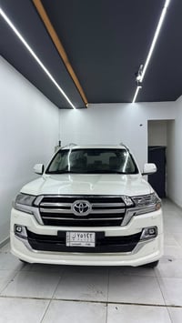 لاندكروز • V8 • ١٤٠ الف