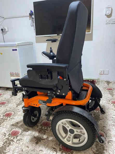 كرسي متحرك(جديد غير مستعمل)
دبل بطارية يتحمل وزن اكثر من 150Kg 

السعر 450 الف دينار عراقي 

للتواصل ***********
الموقع: البصره / المعقل
