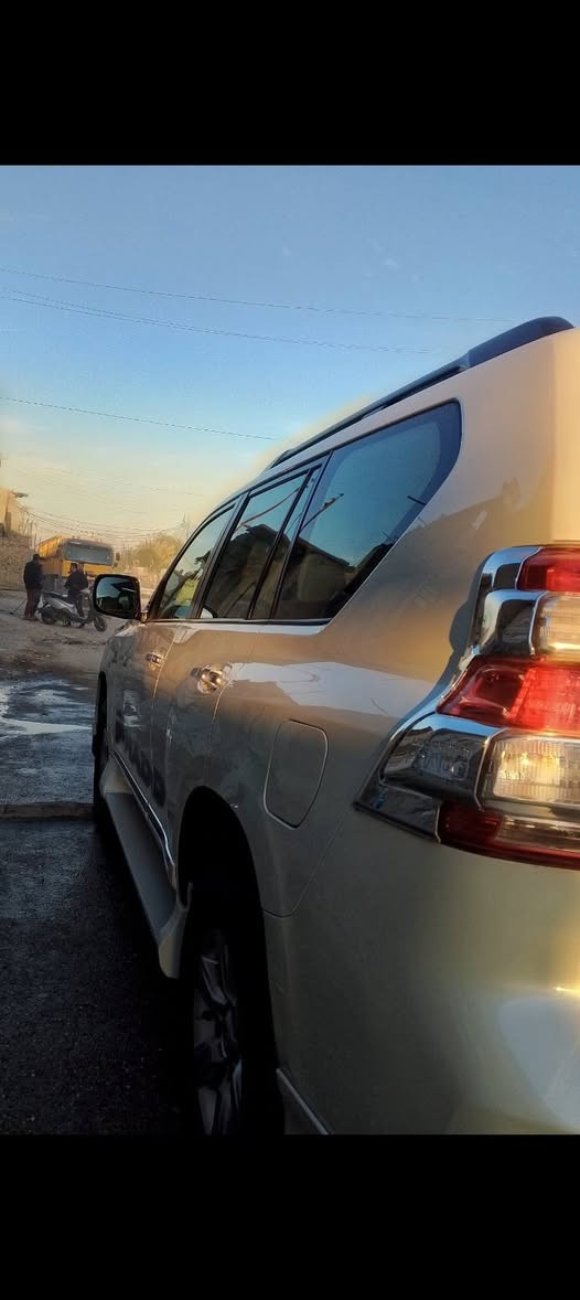 السلام عليكم تيوته برادو مديل 2014 احله من الصور كشنات كهرباءي مري شفط فتحه تبريد 3 قطع تحكم استيرن  ثلاجه مسجل شاشه بصمه 7 راكب اشاير بل مري مكينه6 سلندر مكينه وكير شرط الفحص تخم تأير جديد السعر 300 عنوان بغداد حيور رقم الهاتف ***********
