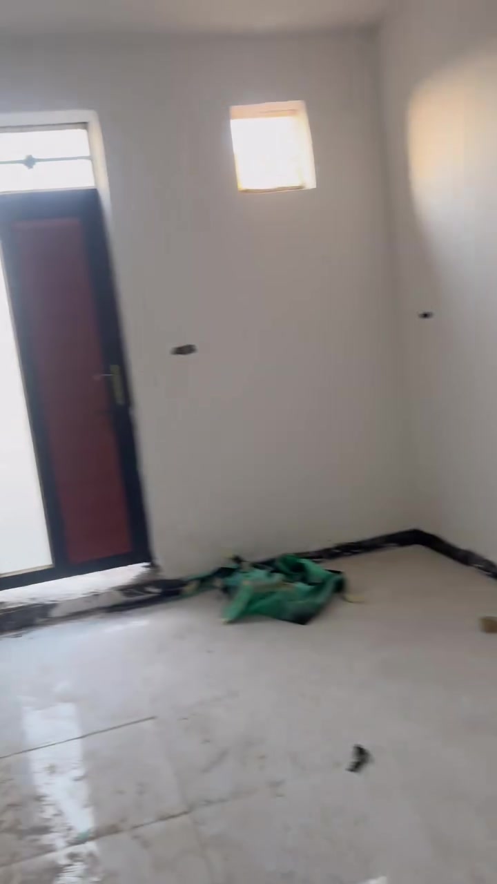 مشتمل  طابقين للبيع مطلوبه مبادره وجاهز فقط تحويل كفيل للمشتري
زين القوس شارع ام البنين ع 

ثاني فرع من جهة شارع سيد يعقوب 

الطابق الأول غرفه داخلها سويت حمام وهول واستقبال ومنور 
الطابق الثاني غرفه وهول وسطح 
السعر من غير المبادره ٣٥قابل للتفاوض البسيط جدا 
باقي التفاصيل خاص او الاتصال بالرقم ‭٠٧٨٢ ٣٧٤ ١٧٦٨‬
