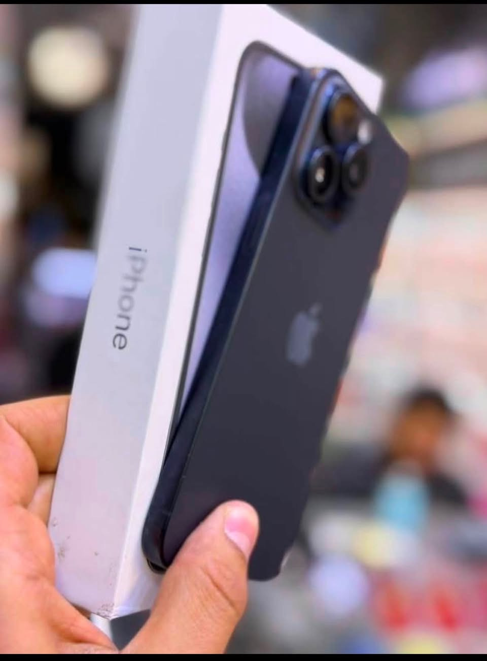ايفون 15 برو ماكس ذاكره 265
🔋بطاريه92 اصليه 
نضافه 100 /100 
ضمان 10 ايام كفاله عامه جهاز مكفول من كلشي
الموقع📍بغداد المنصور 
رقم الهاتف📱*********** واتساب فقط
السعر 💵مليون 35 الف
