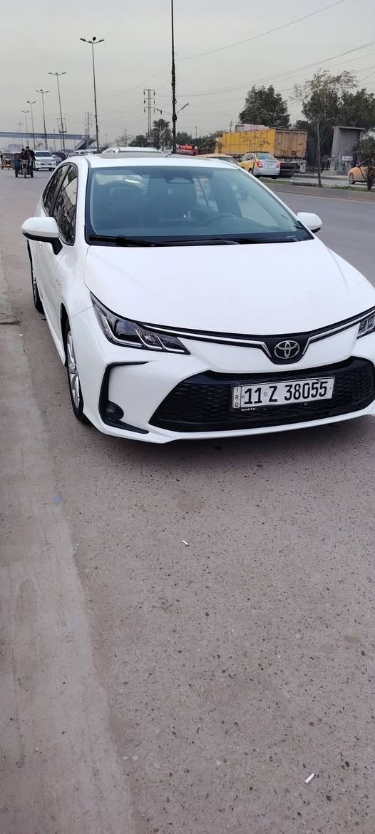 السلام عليكم
كورلا هابيرد الشكل الخليجي
مديل 2024
داخل اسود جلد
كار بلي
والمواصفات الباقيه معروفه 
ماشيه 54 الف
بيه بارد كولش قليل أثر شخطه موضح بالصوره
 باب السائق مبدل بلادي شركة نفس لون اصلي والقديم موجود بسبب طخه خفيفه بدلته
السعر 140
مكان السياره بغداد الزعفرانيه
***********
