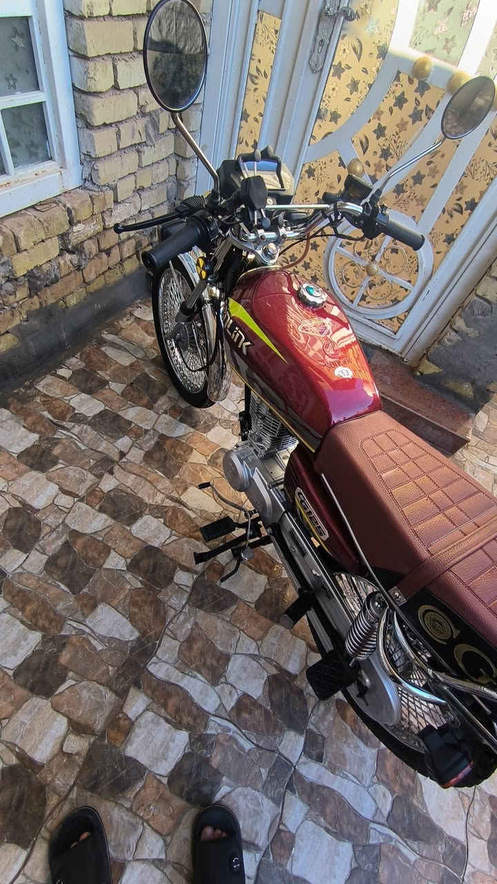 السلام عليكم دراجه سونك مكفوله كفاله عامه + سنويه تحويل باسمك ثاني يوم مباشرا (عنواني كوت سياسيين) 
للأستفسار الاتصال على الرقم *********** 
او *********** واتس 
مستعجل ع بيعتها شراي تشلع عيوني ❤️
